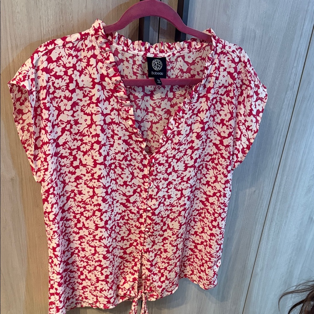 bobeau Pink and Cream Floral V-Neck Tie-Hem Blouse